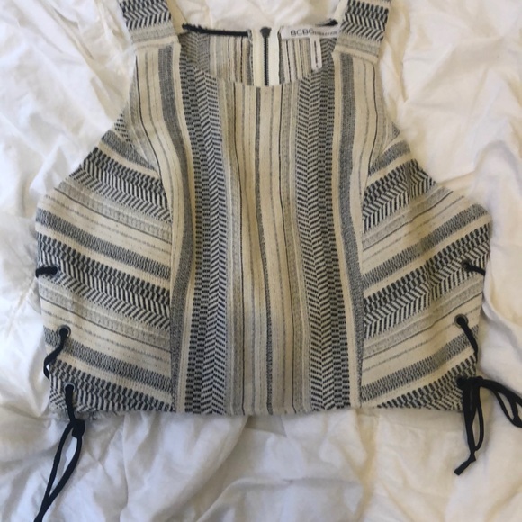 BCBGeneration Side Lace-Up Crop Top - Picture 2 of 2